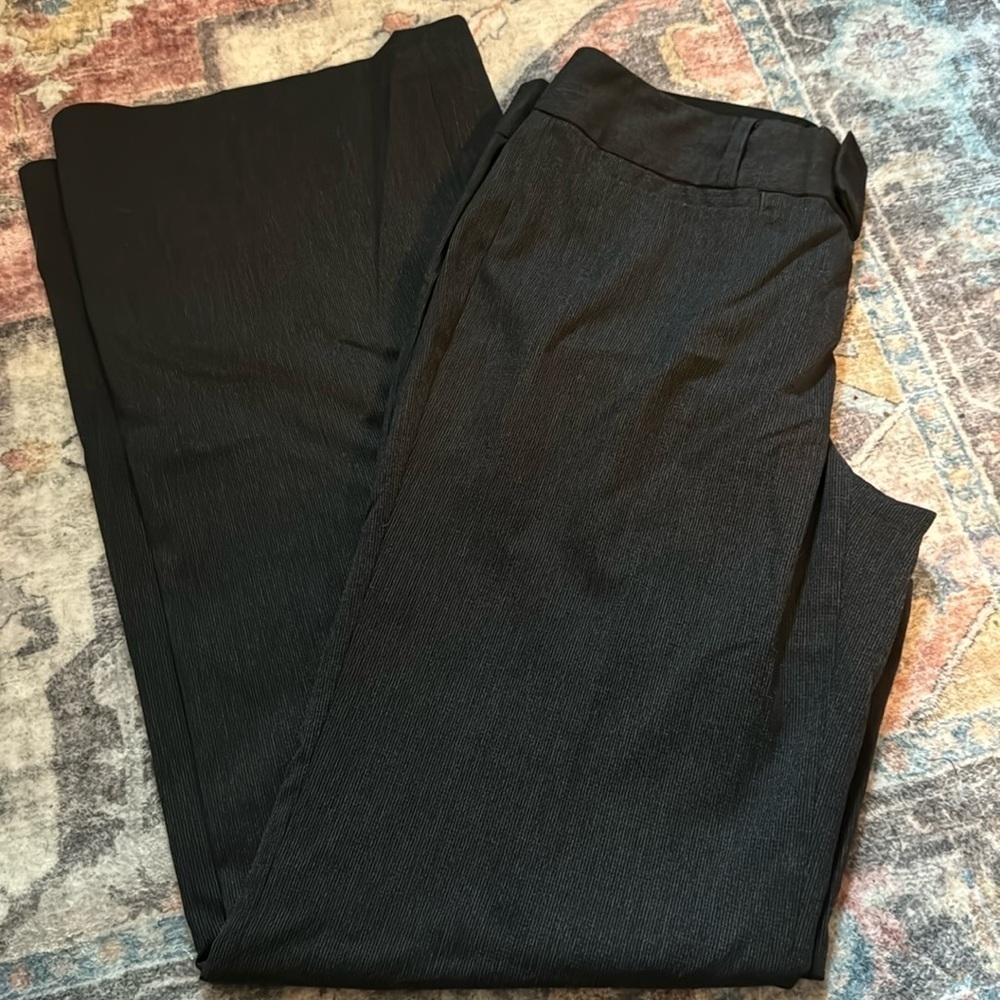 Banana Republic Ryan Fit charcoal pin stripe low/mid rise straight long pants 6